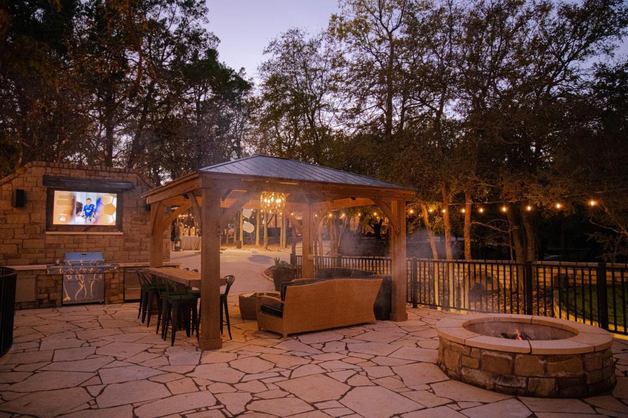 7744 Ranch Glamping Resort ออสติน ภายนอก รูปภาพ