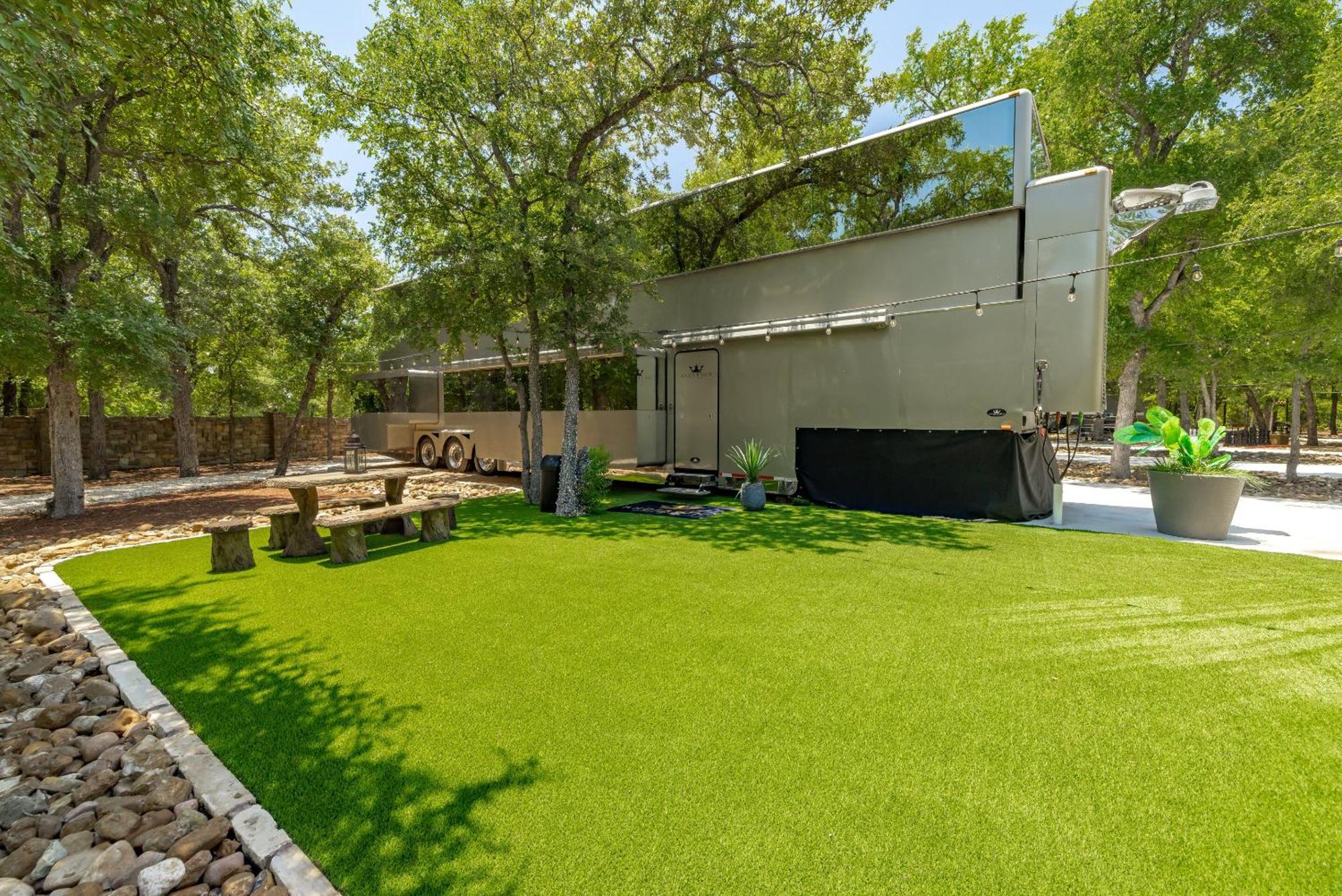 7744 Ranch Glamping Resort ออสติน ห้อง รูปภาพ