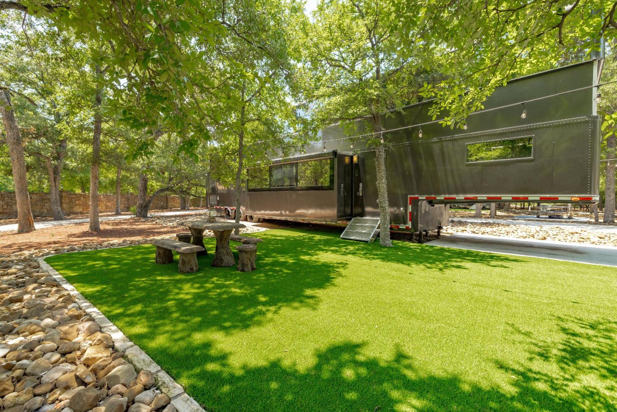 7744 Ranch Glamping Resort ออสติน ห้อง รูปภาพ